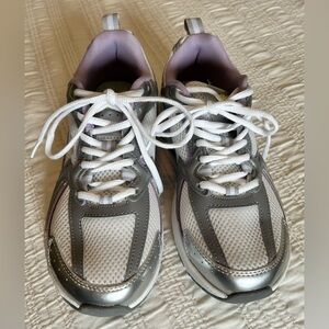 NWOT Avia Women's Sneakers with Leather Upper size 8W